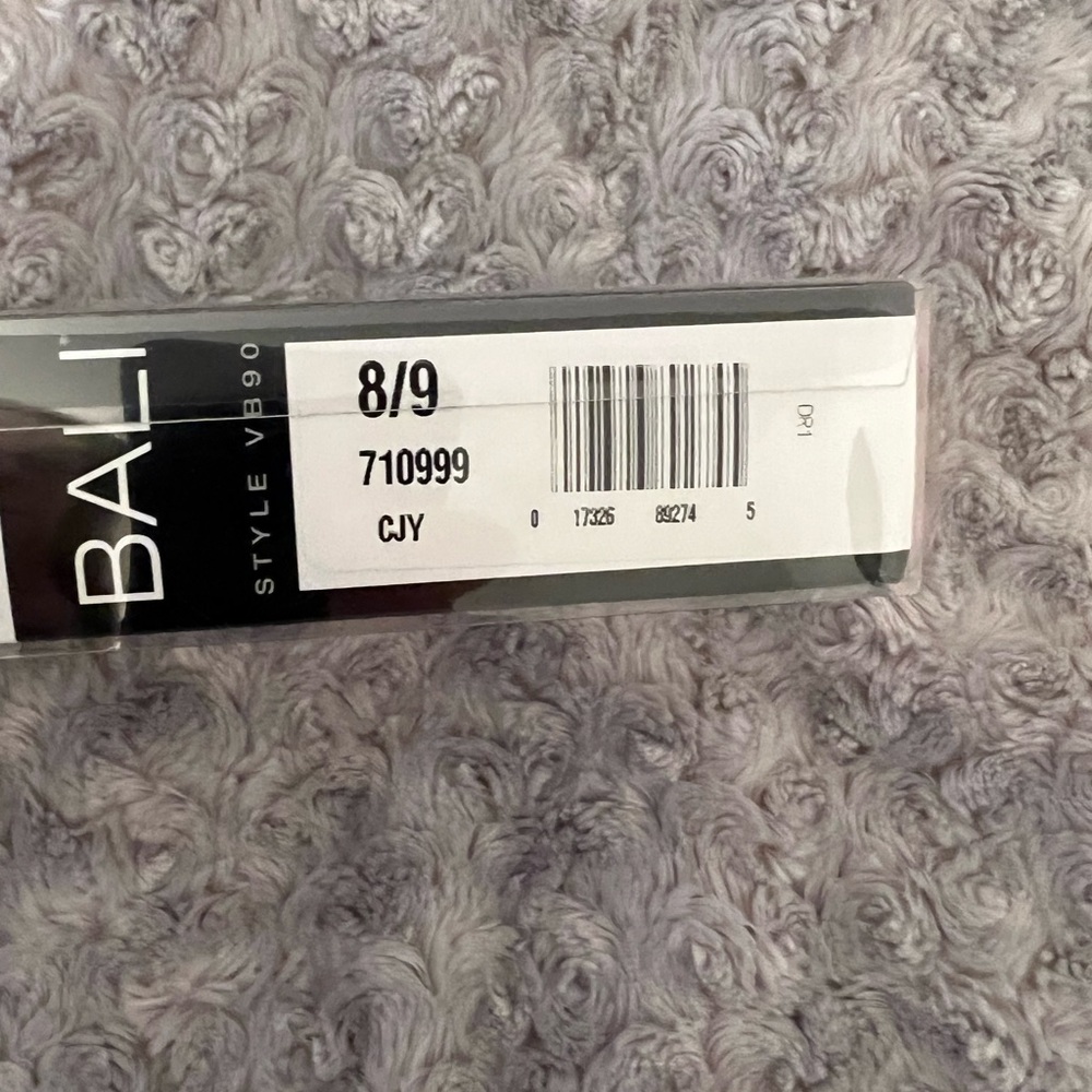 Bali Comfort Revolution Briefs 3 Pairs Size 8/9 NWT - Picture 5 of 5